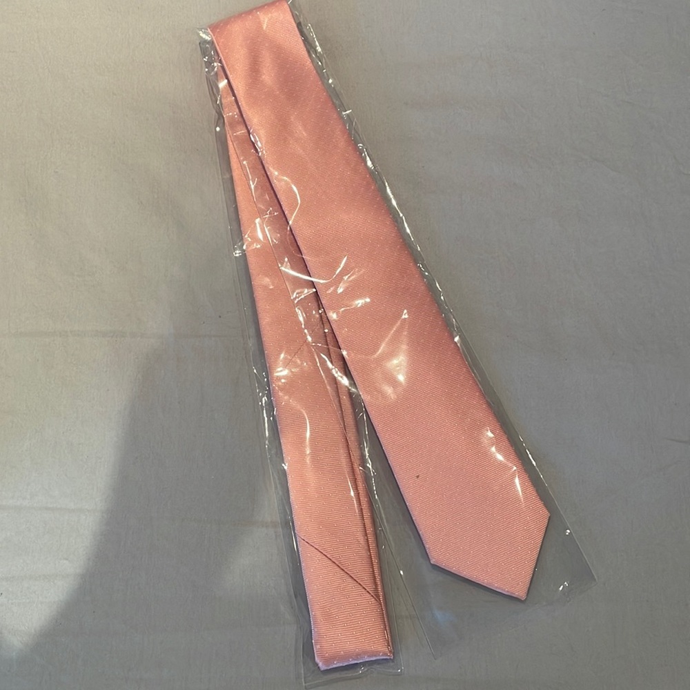 Pink tie with mini dots